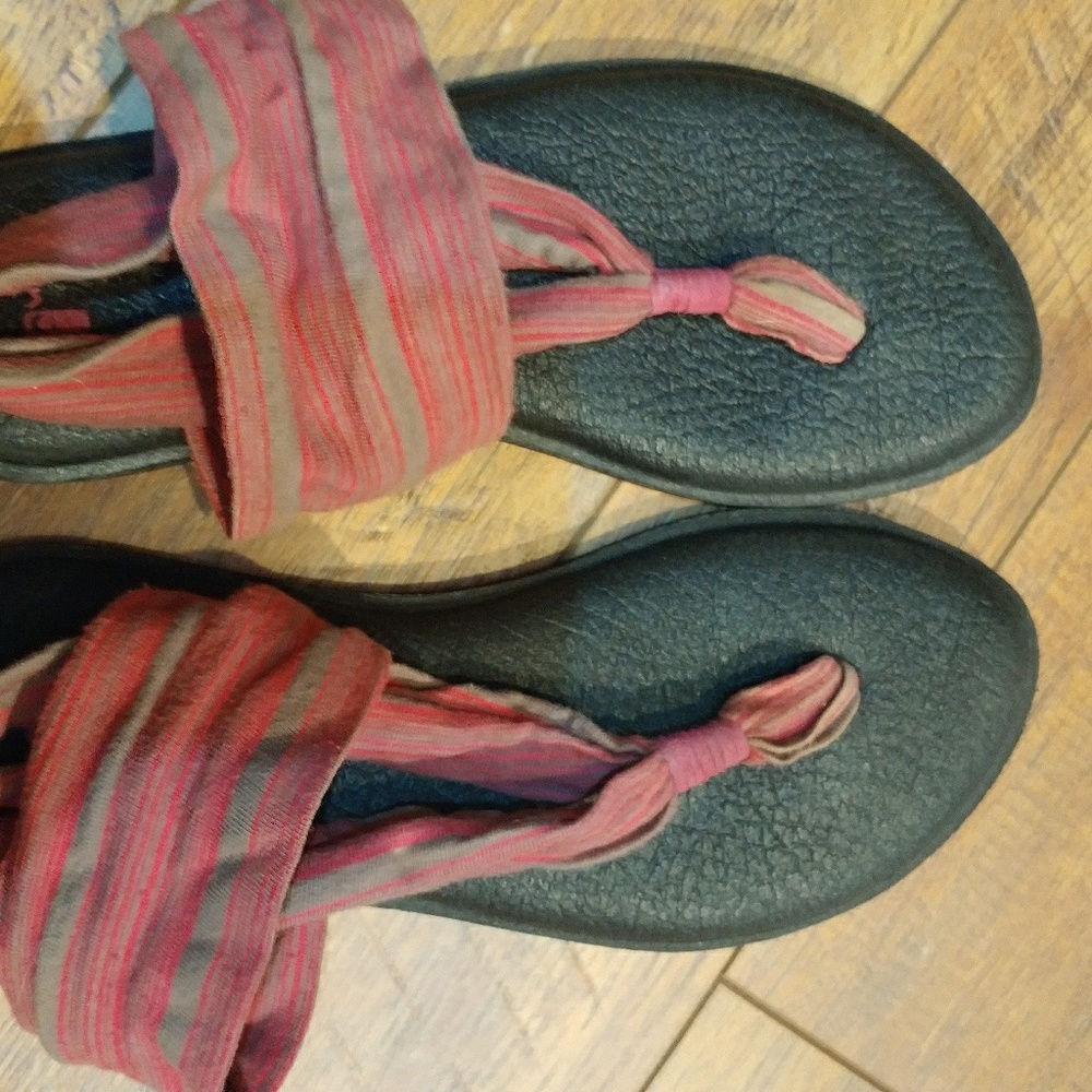 Sanuk sandals
