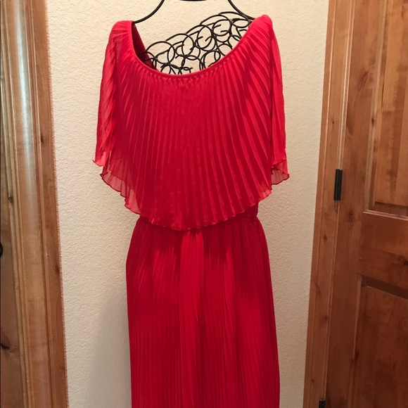 Allen B off the shoulder dress, size 6. - Picture 3 of 8