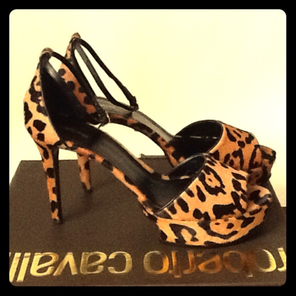 Leopard sandal