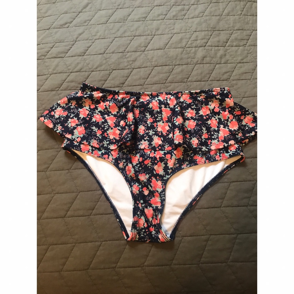 Lolli High Waist Ruffle Bottoms