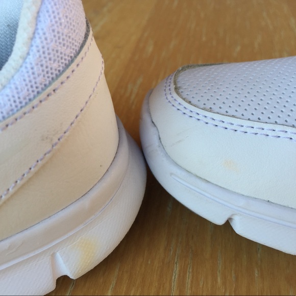 Nike - Picture 3 of 3