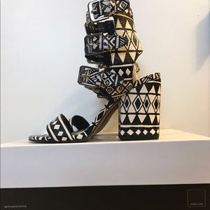 Dolce Vita Edin Sandal