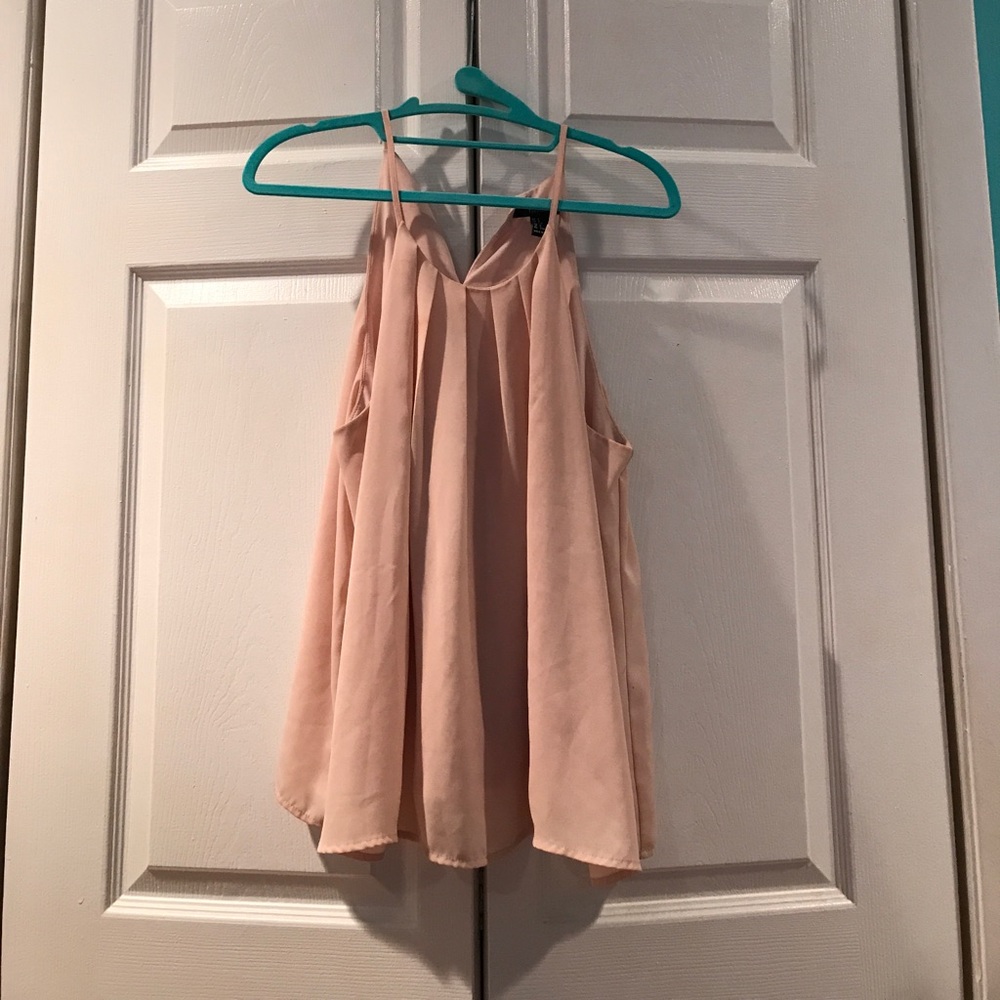 No sleeve around the neck blouse