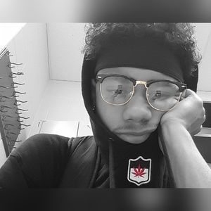 Meet your Posher, Evan