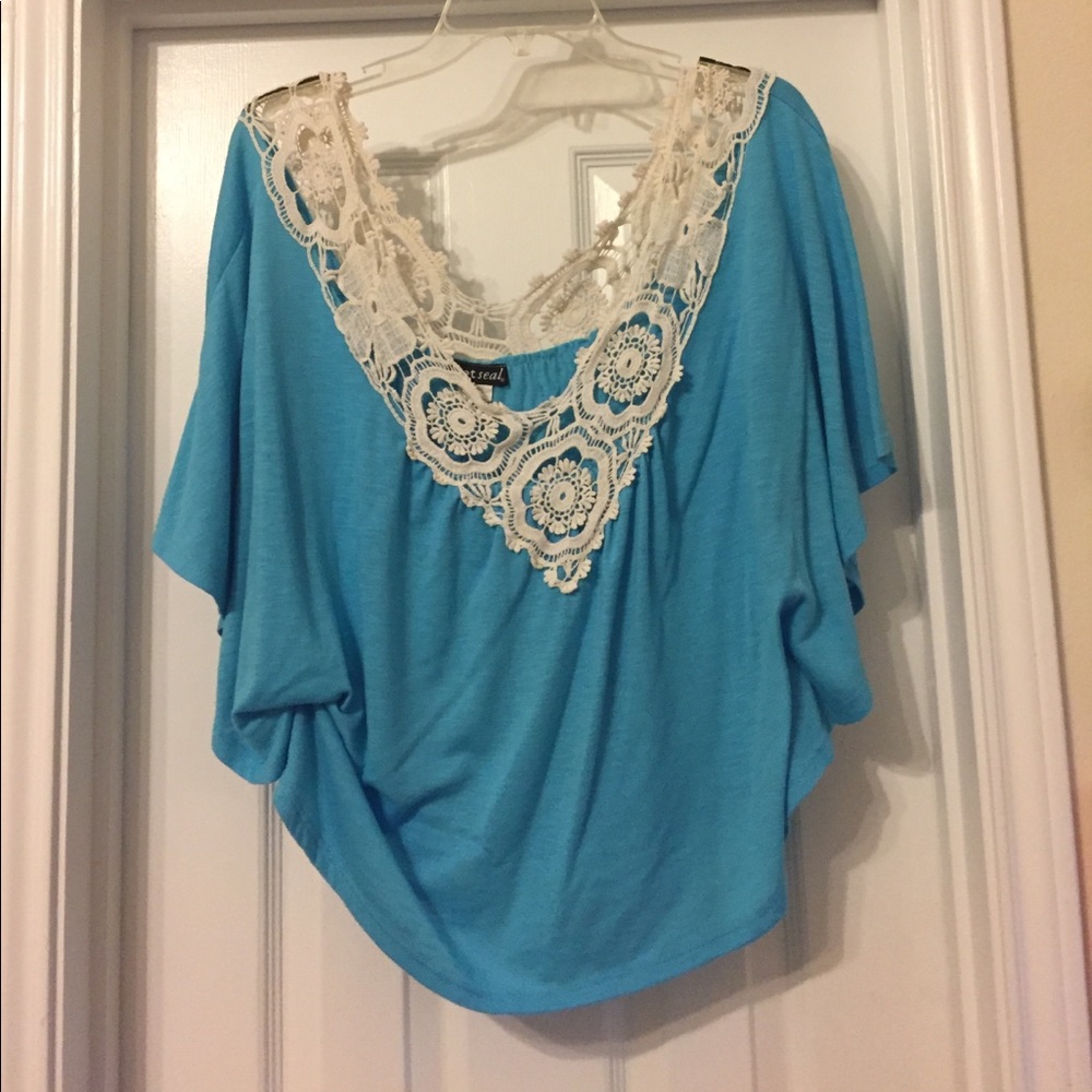 Summertime Staple. Short sleeve flowy kimono.