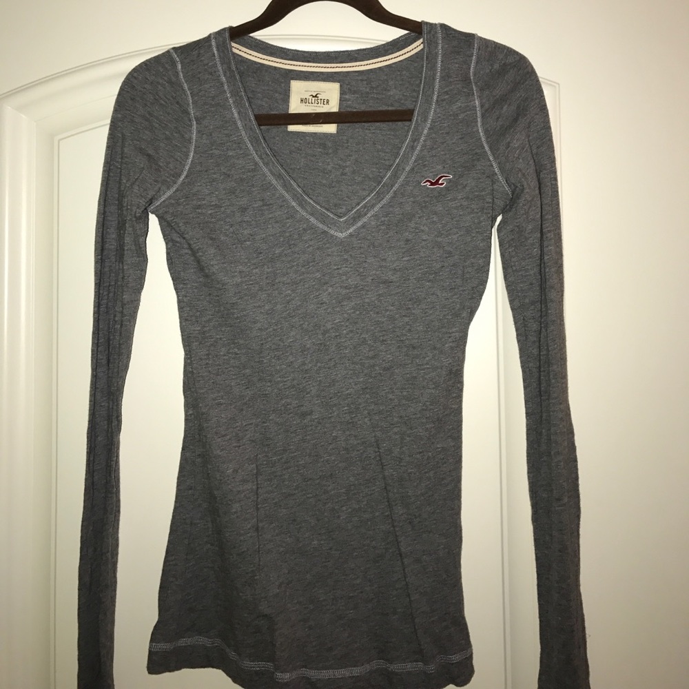 Vneck long sleeved Tshirt