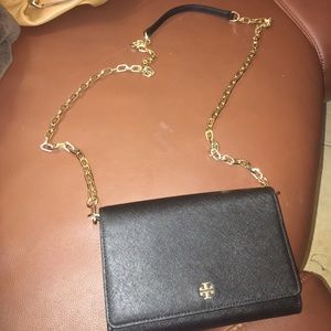 Authentic Tory Burch wallet on chain