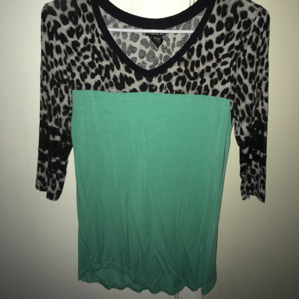 Half sleeve shirt
