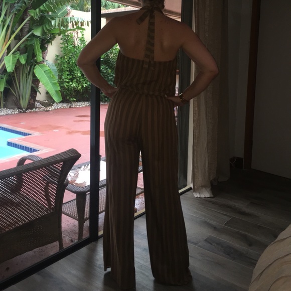 Wide-leg halter jumpsuit - Picture 2 of 3