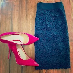 Forever 21 black lace skirt