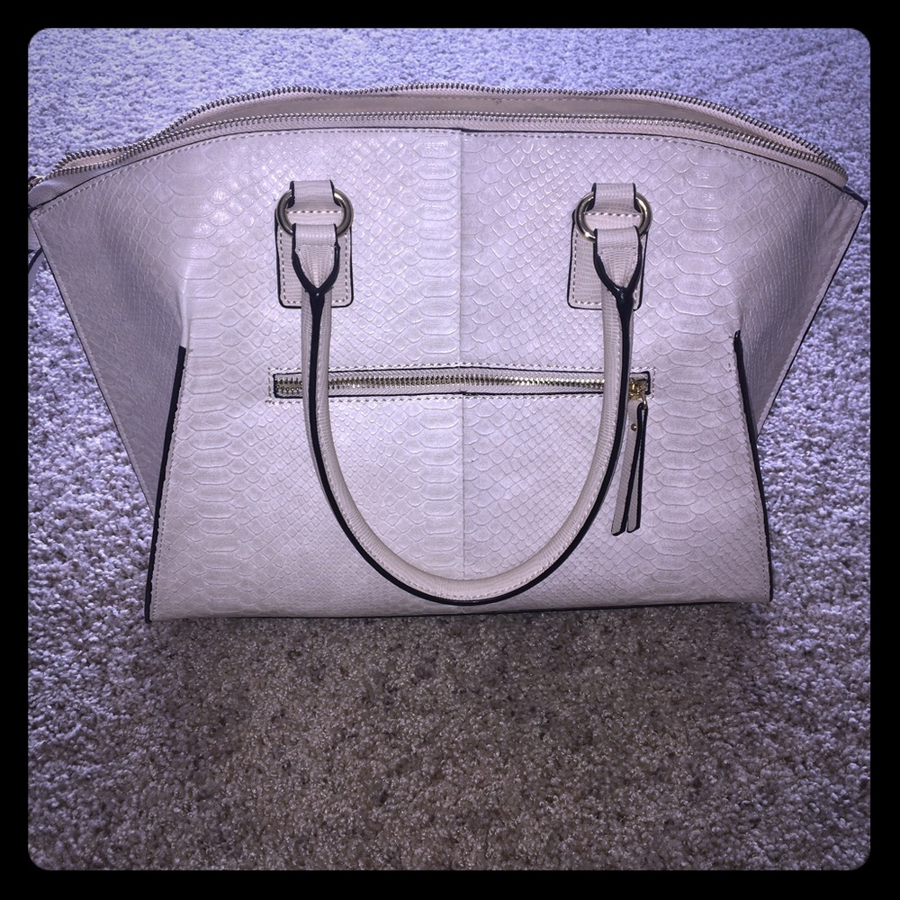 ❗️❤️Final Price Reduction❗️❤️ Aldo Top Handle Tote