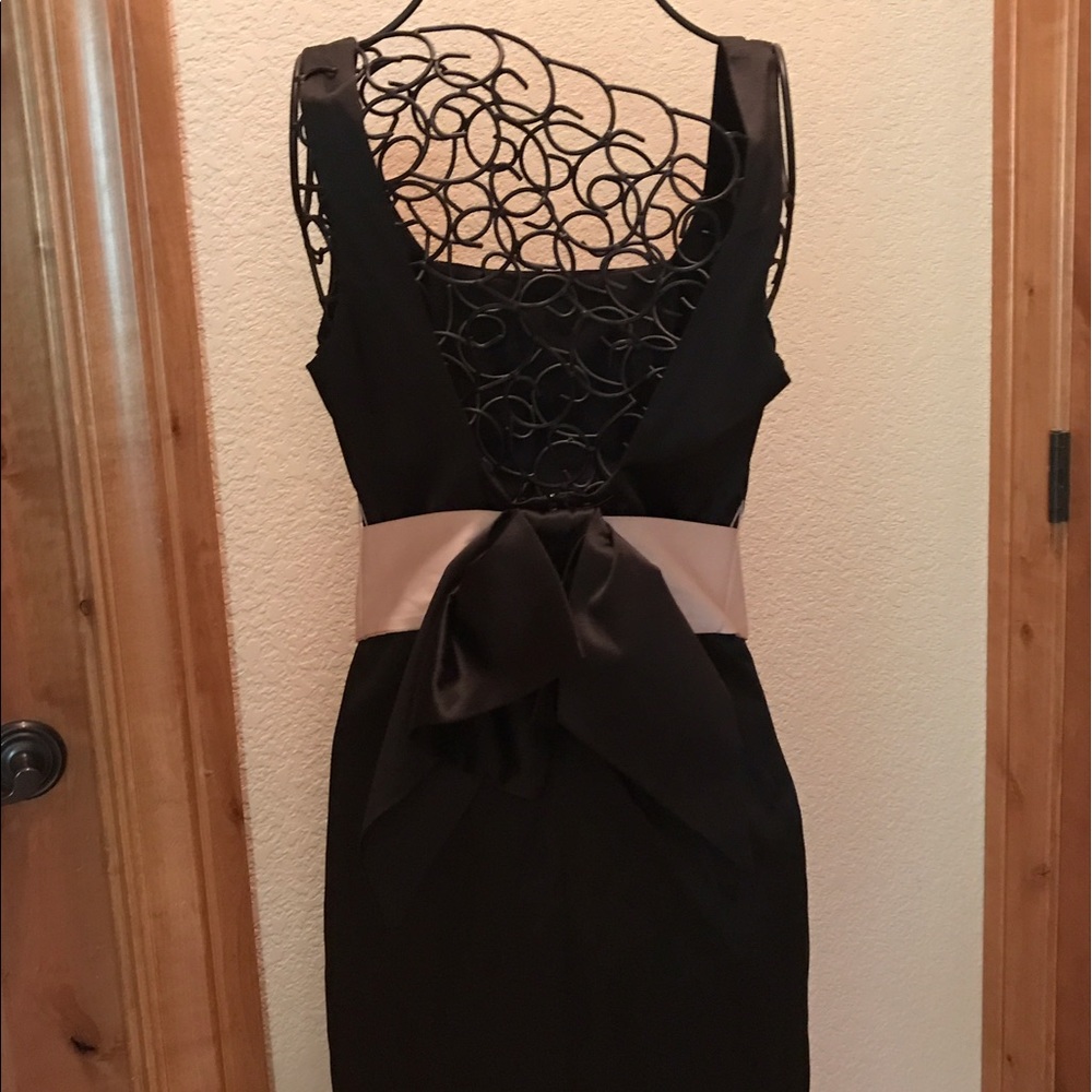 City studio dress, size 5/6. - Picture 4 of 6
