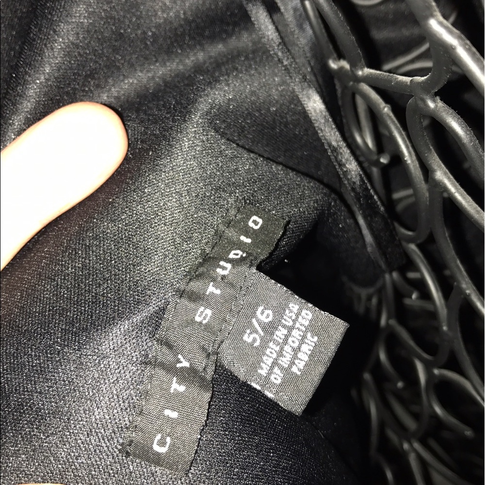 City studio dress, size 5/6. - Picture 6 of 6