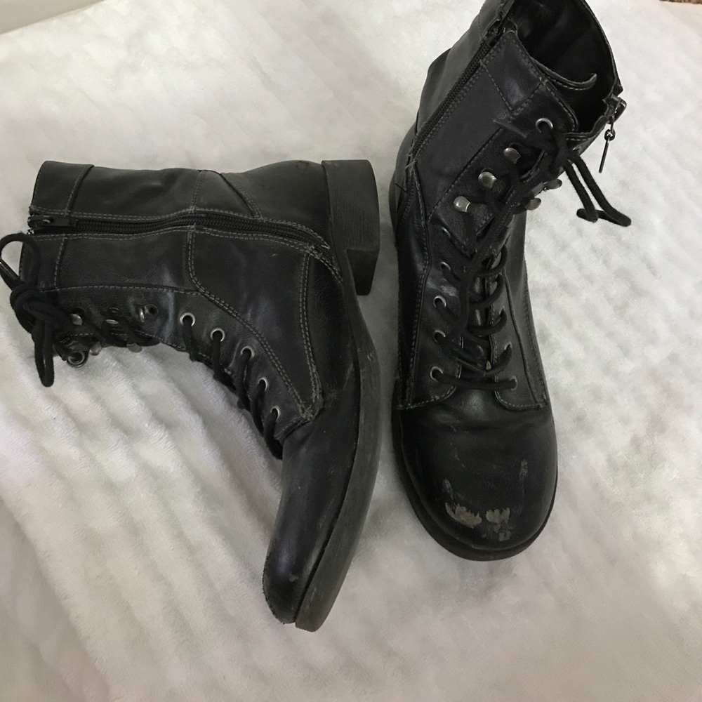 combat boots