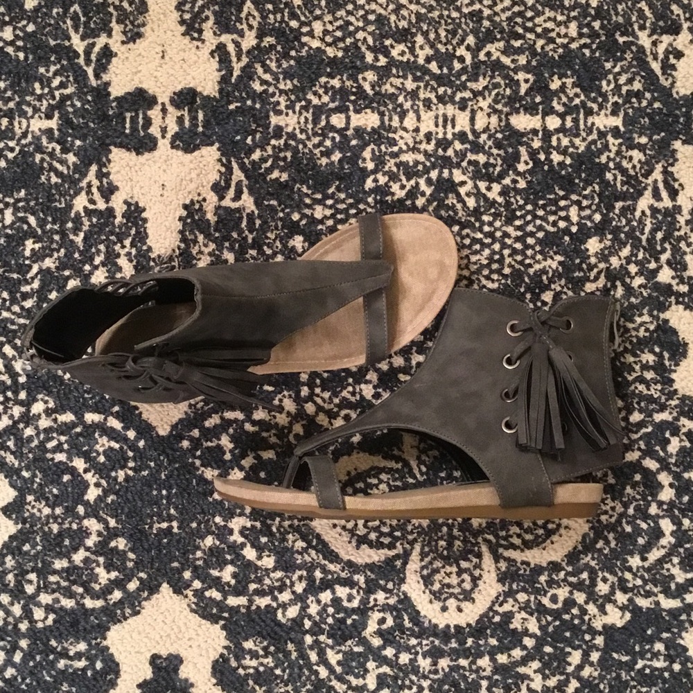 Gray tassel sandals