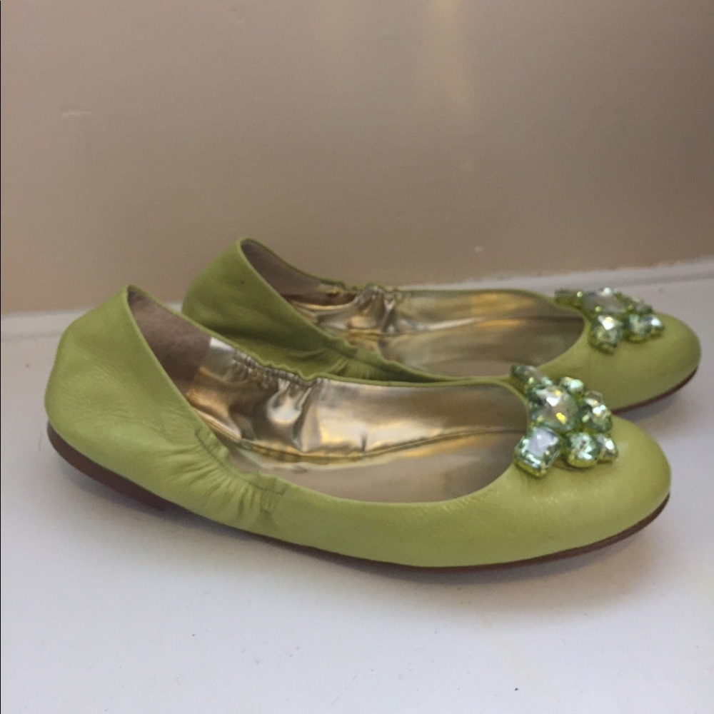 Guess flats green