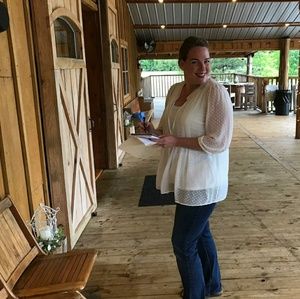 Meet your Posher, Adrienne