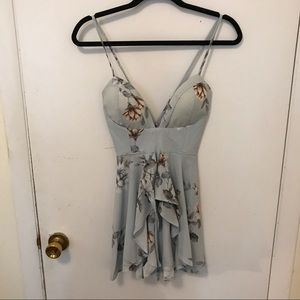 NWT selfie leslie floral romper