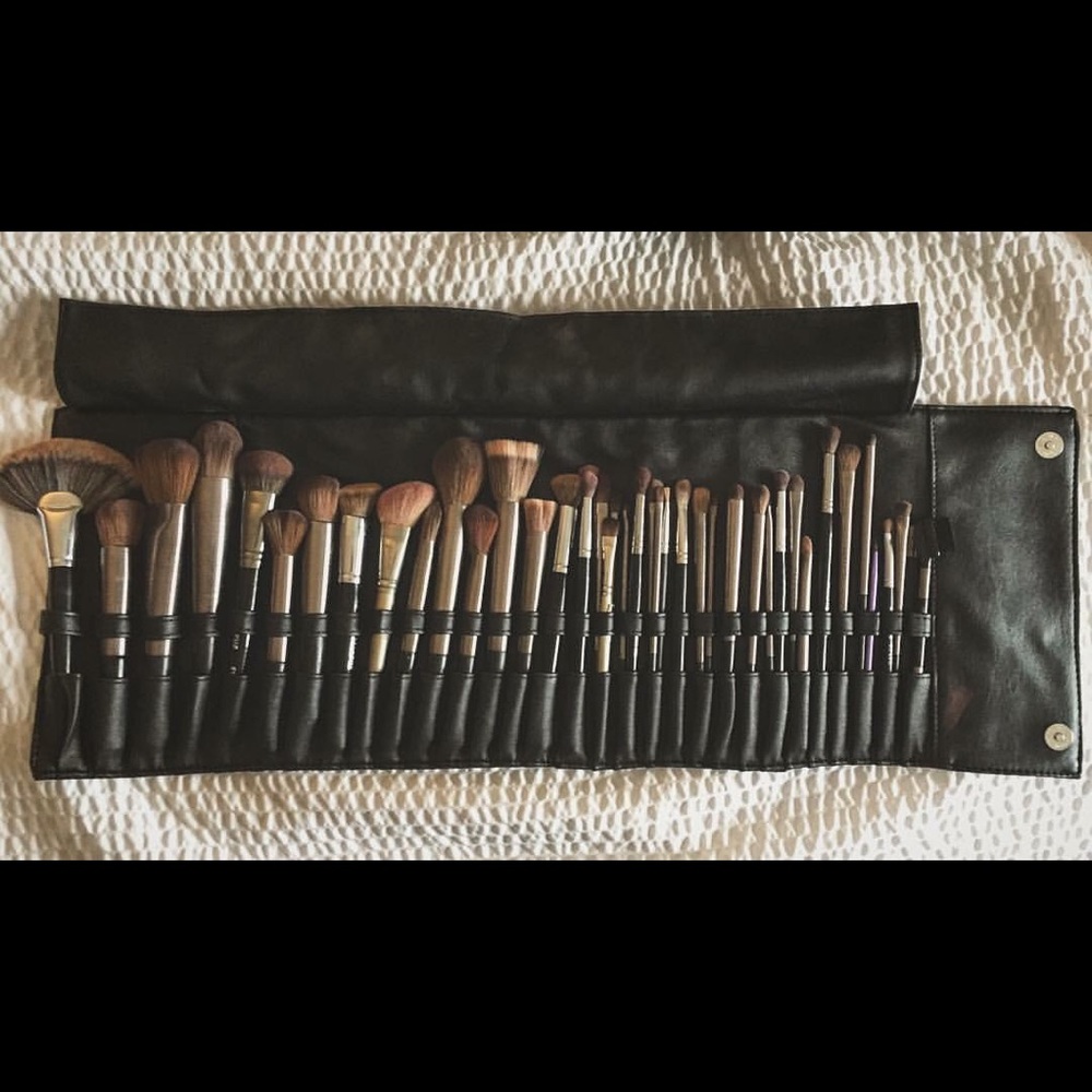 Professional Brush Roll