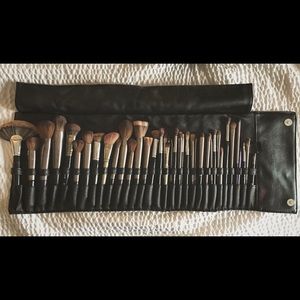 Professional Brush Roll