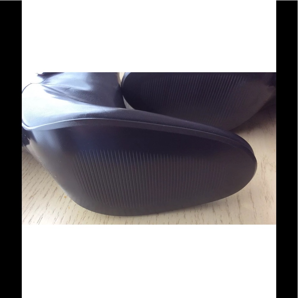 SOLD...✅✅✅ NEW DARK BROWN LEATHER BOOTS - Picture 5 of 8