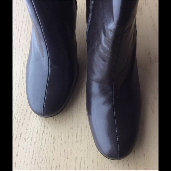 SOLD...✅✅✅ NEW DARK BROWN LEATHER BOOTS - Picture 3 of 8