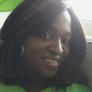 Meet your Posher, Raquel