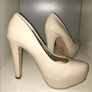 G by Guess: Nude Pumps