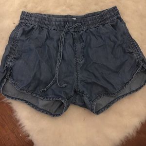 Pocket loose shorts