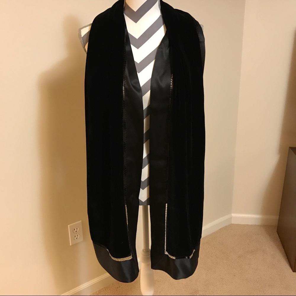 🎊Perfect Black Velvet Wrap🎊