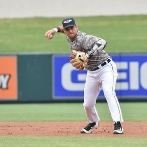 Meet your Posher, Valdes