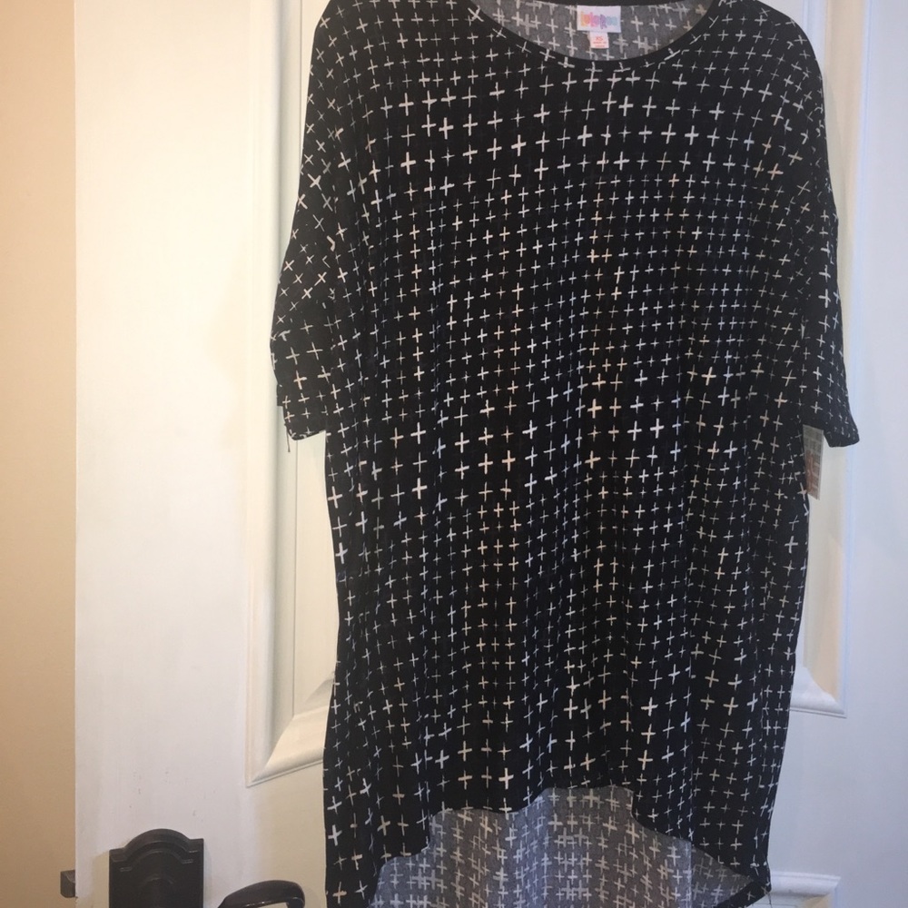 COOL PATTERNED LULAROE IRMA!!!