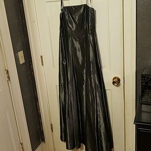 100% nylon dress with princess seems