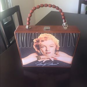 Marilyn tiki style hand bag