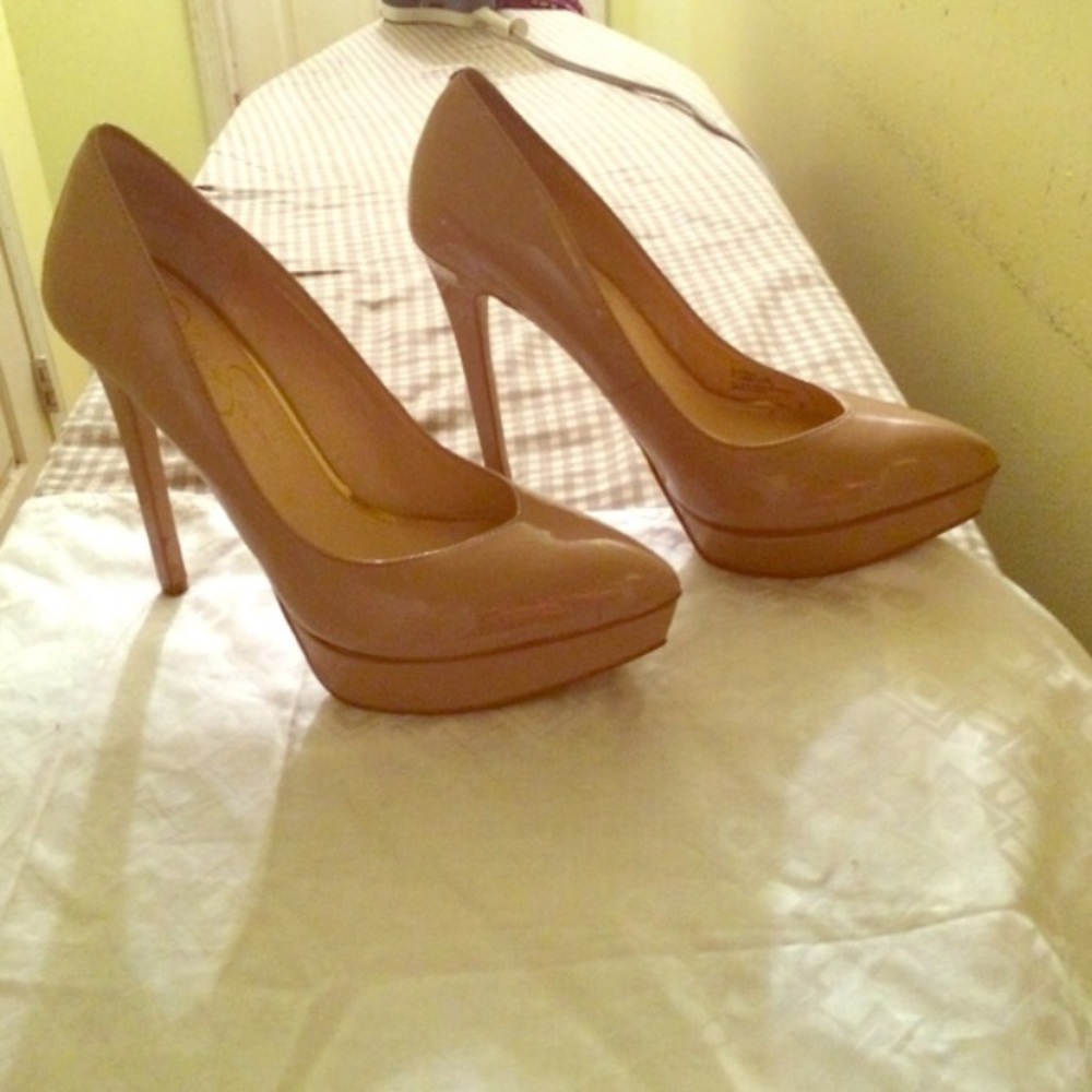 Jessica Simpson Venisse Nude pumps