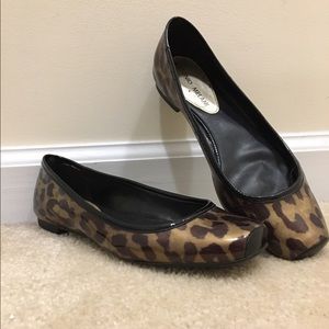 Antonio Melani leopard print flatS