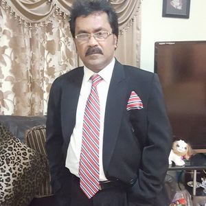 Meet your Posher, Ashraf