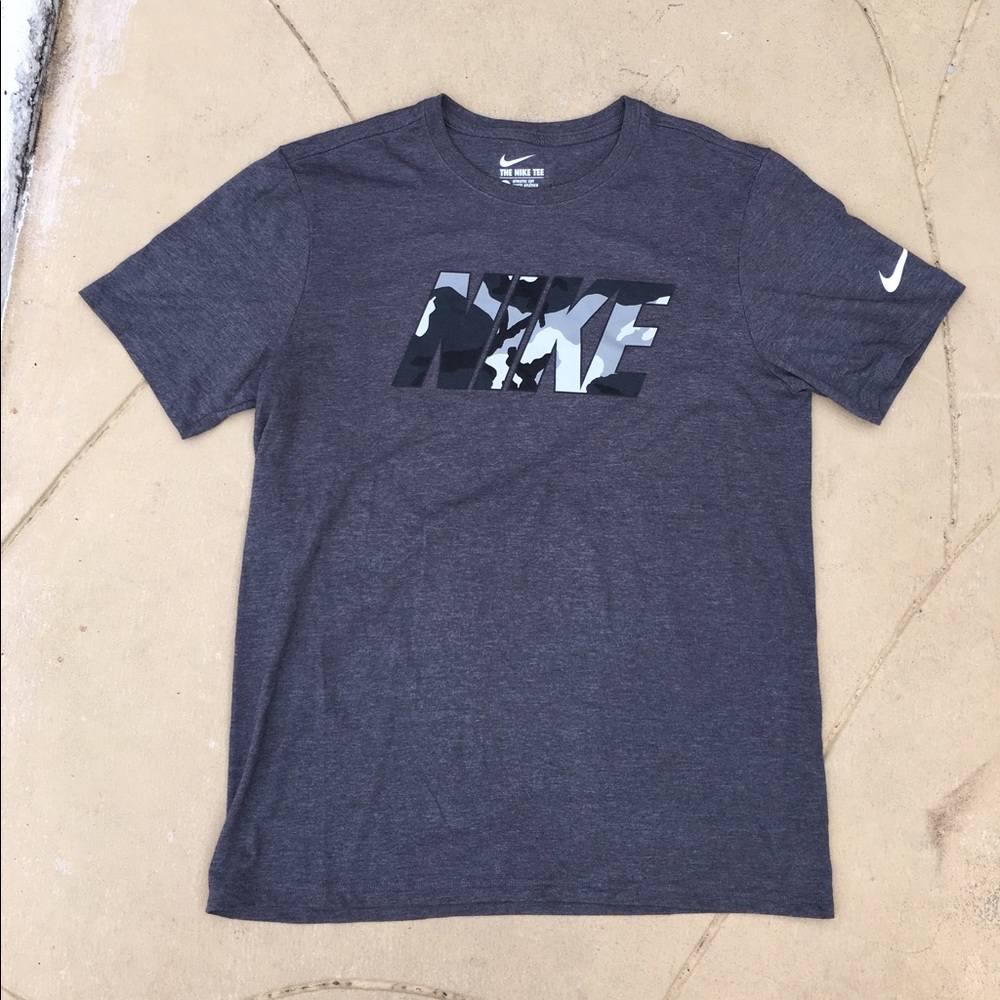 Nike Athletic cut tee w Arctic Camo design