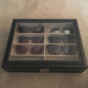 Display case for sunglasses