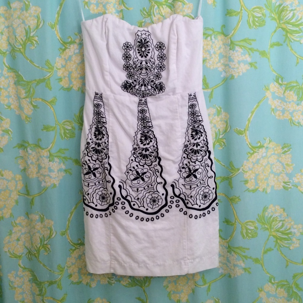 Banana Republic strapless white dress