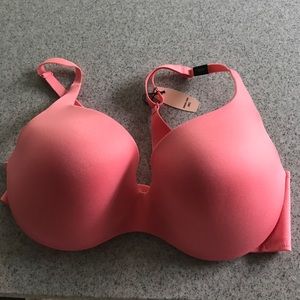 NWT Victoria's Secret 36C nonpadded Body Bra..