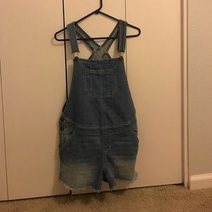 Maternity overall shorts