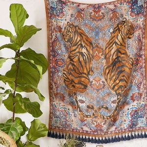 Twin Tiger Tapestry from UO 🐅💕🍃
