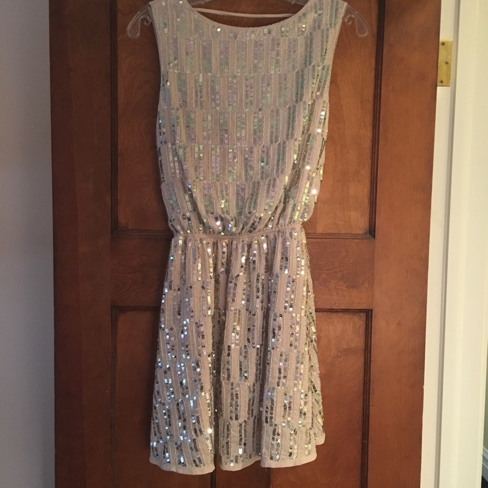 Taupe embellished dress - Picture 3 of 4