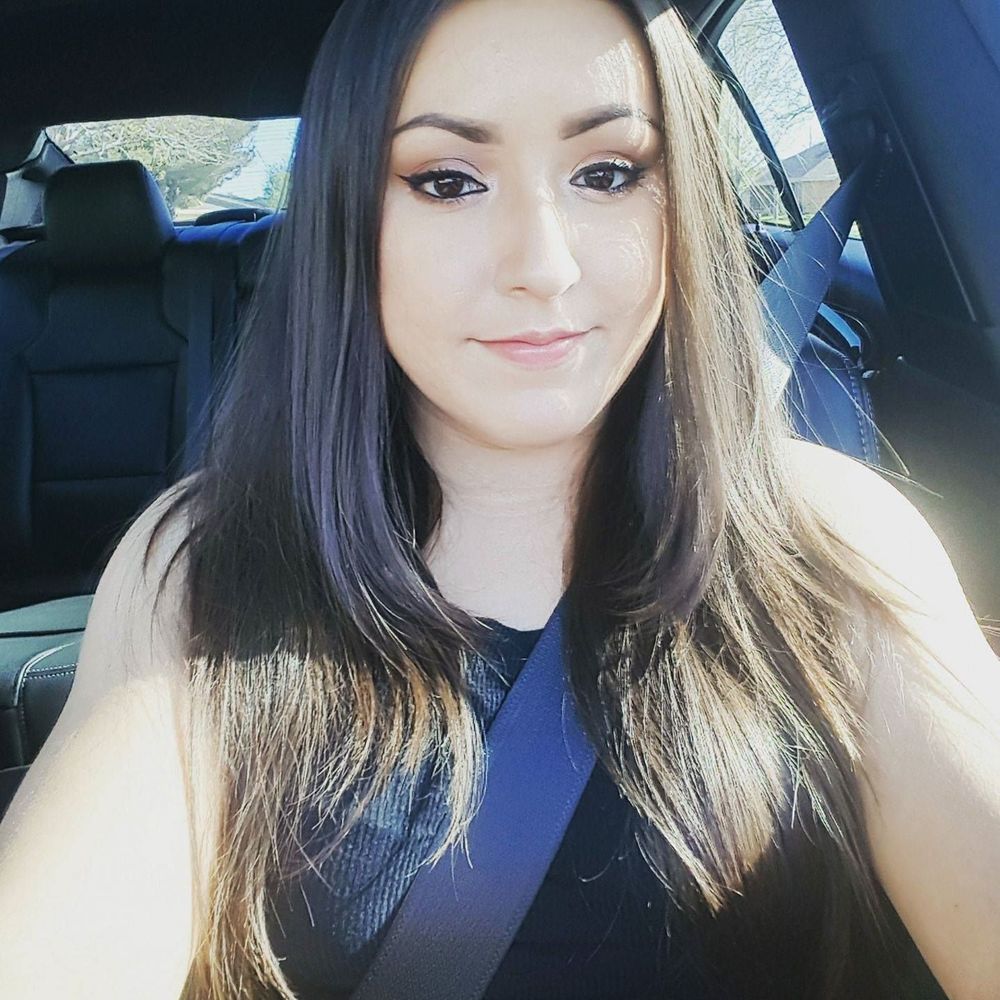 Meet your Posher, Monica