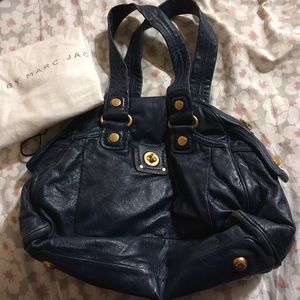 MBMJ kiss lock satchel