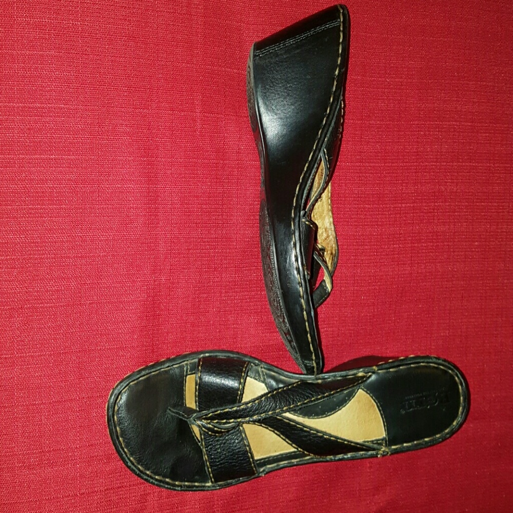 Born wedge sandals size 8