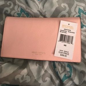 Henri Bendel pink leather wallet