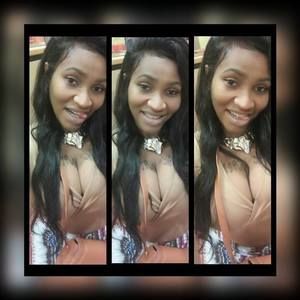 Meet your Posher, Cynthia