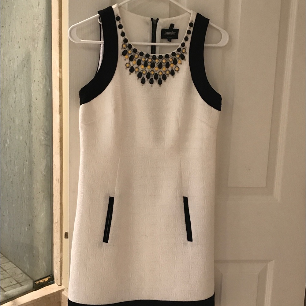Black and white dress by Laundry, shelli Segal